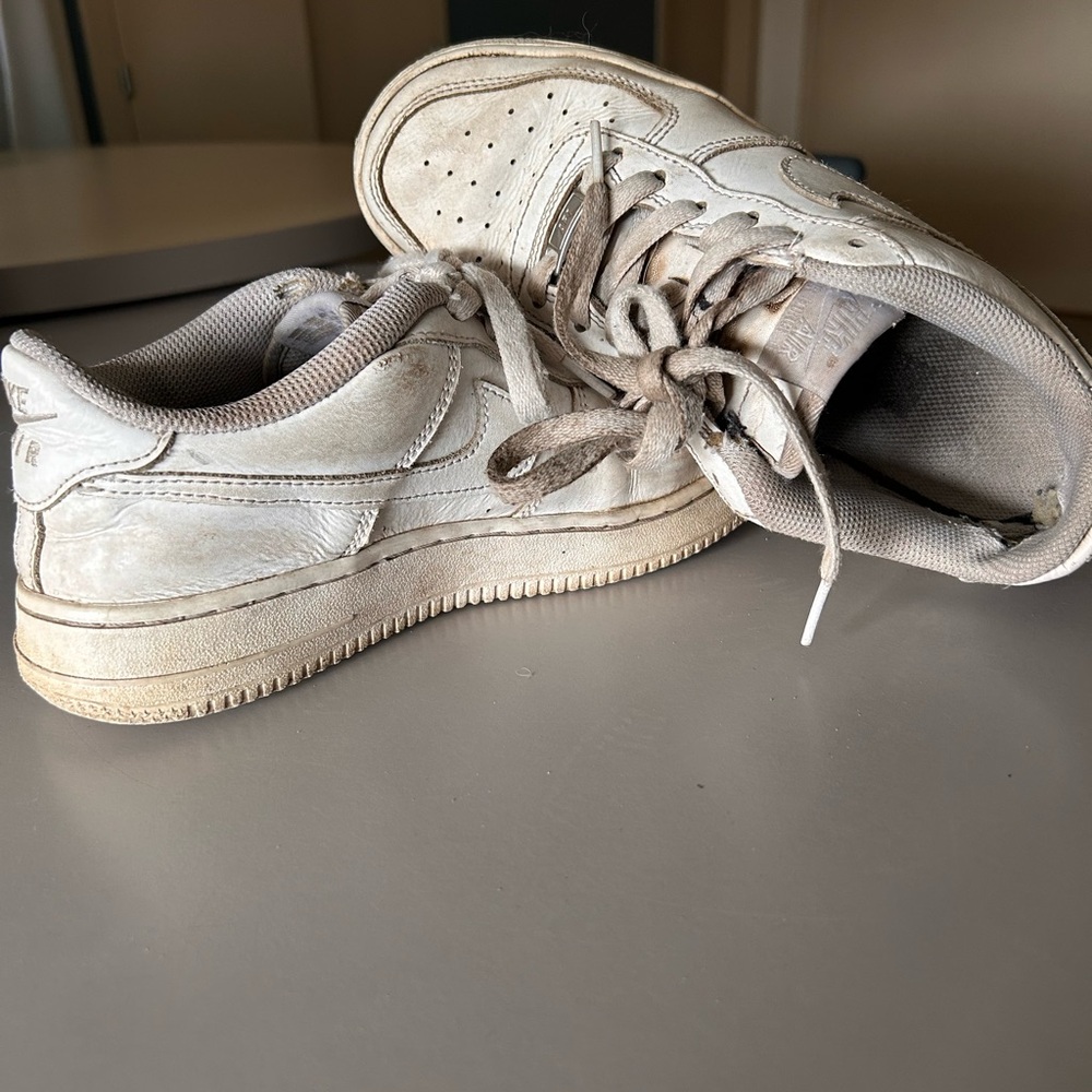 Women’s sneakers